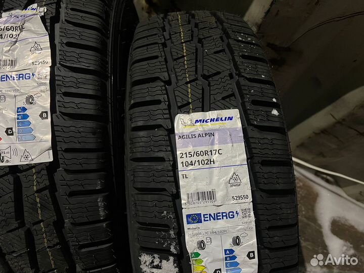 Michelin Agilis Alpin 215/60 R17C 102H