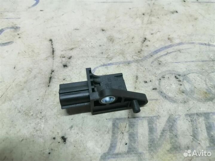 Датчик AIR BAG VW Tiguan 2007-2011