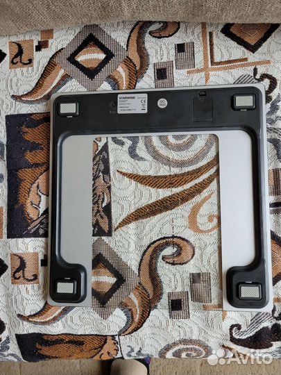 Весы напольные электронные новые