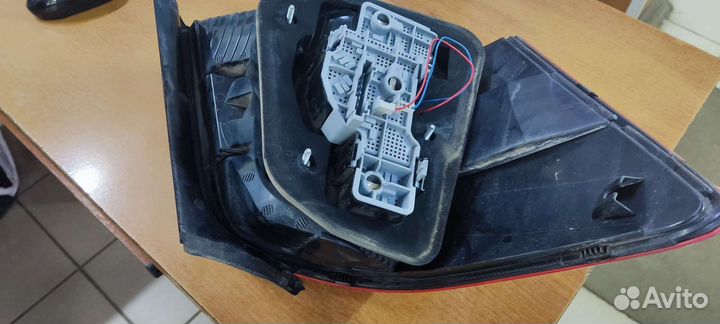 Фонарь заданий правый GLK300 x204 A2048202664R