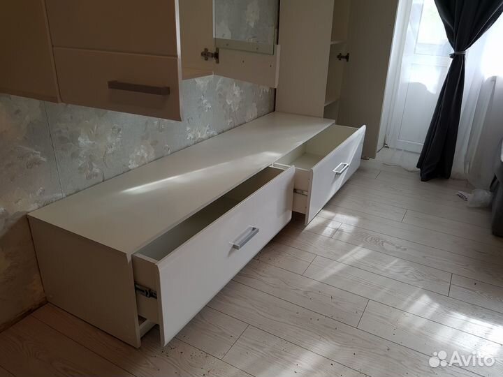 Стенка в гостиную