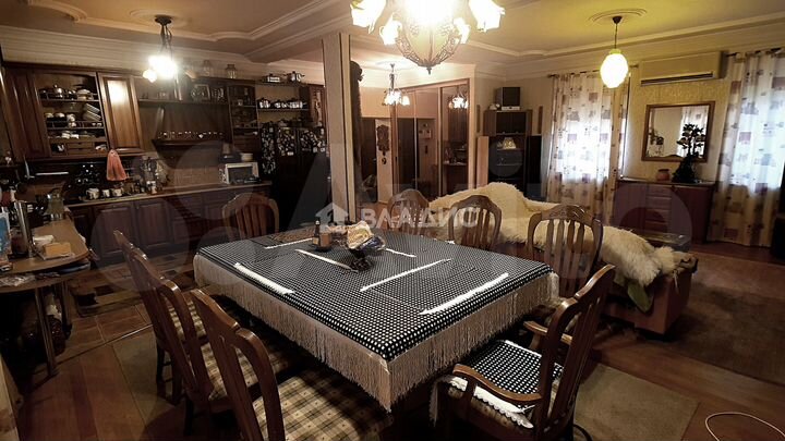 Комната 75 м² в 4-к., 4/4 эт.