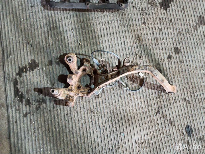 Кулак задняя цапфа hyundai sonata EF