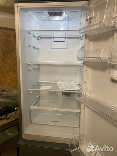 Холодильник хотпоинт аристон