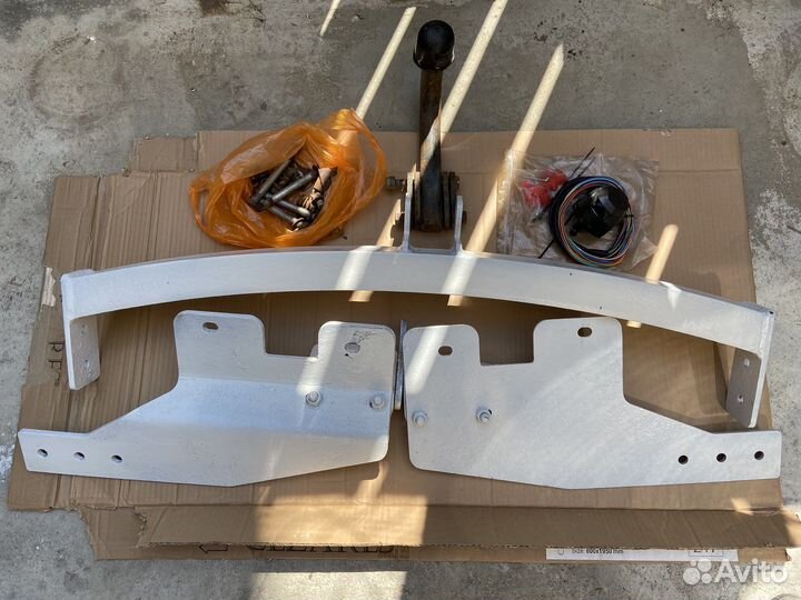 Фаркоп на Hyundai grand starex