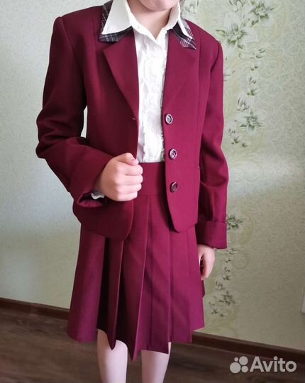 Школьная форма бордовая