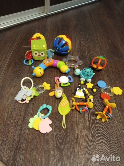 Погремушки/игрушки для малышей пакетом