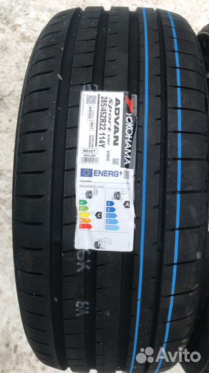 Yokohama Advan Sport V107D 325/40 R22 и 285/45 R22 114Y