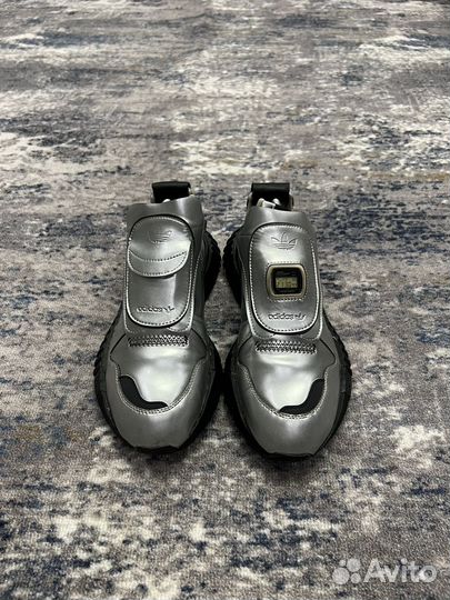 Кроссовки adidas futurepacer