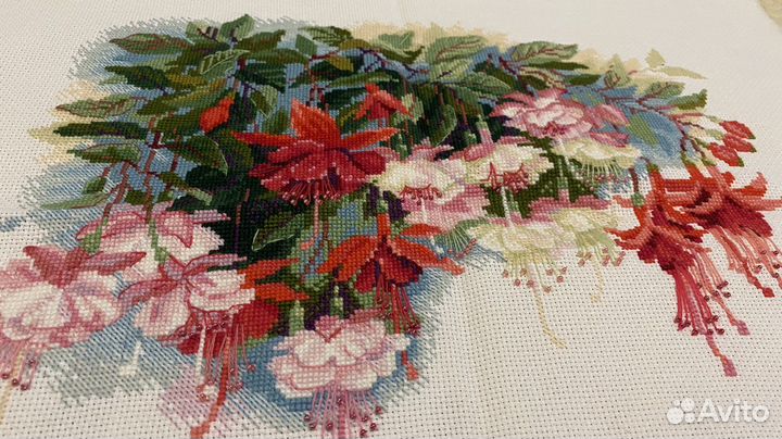 Готовая вышивка крестиком 