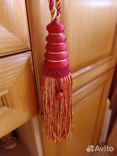 Кисть на штору