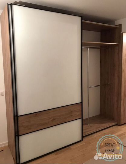 Прихожая двери купе