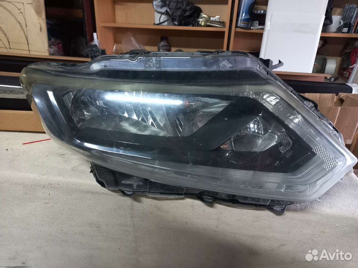 Фара правая nissan x trail t32