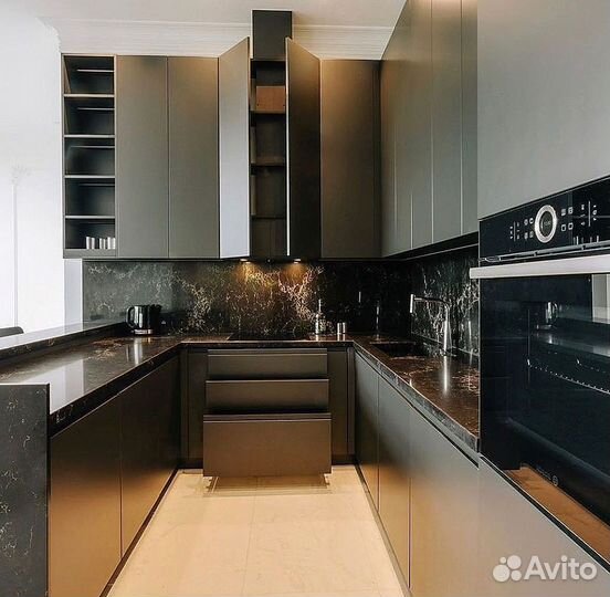 Кухонный гарнитур угловой