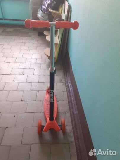Самокат детский с регулируемой ручкой