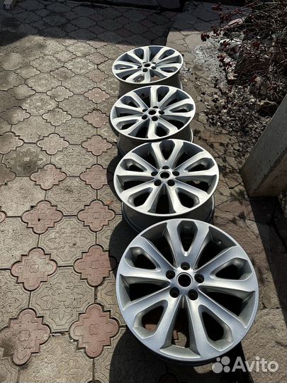 Продам диски r20 на Range Rover оригинал