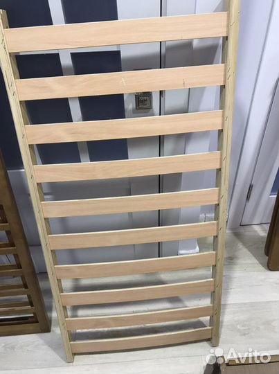 Детская маятниковая кроватка