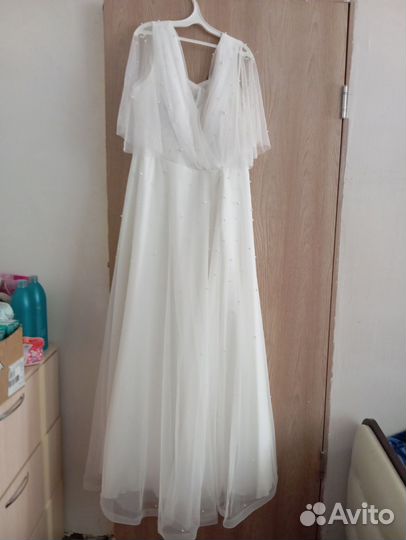 Свадебное платье 46 48 бу