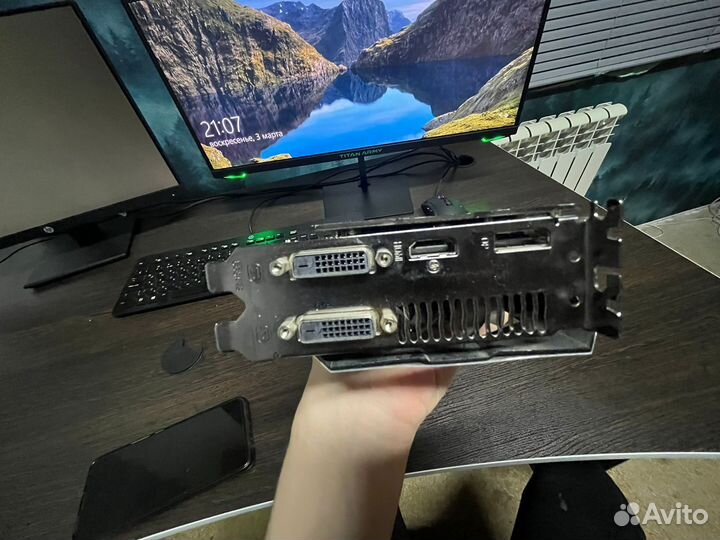 Видеокарта AMD Radeon R9 390