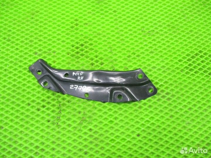 Кронштейн фары правый Volkswagen Polo 5 MK5