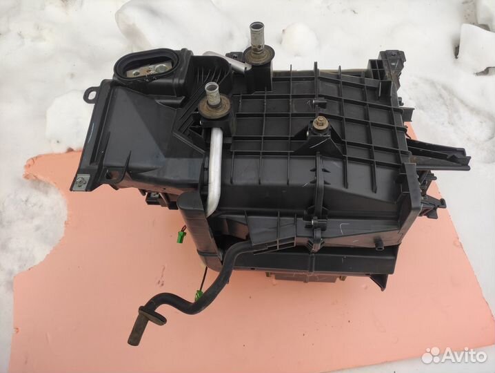 Корпус радиатора отопителя в сборе