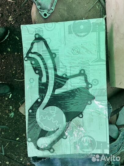 Насос охлаждения,водяная помпа m278 w222