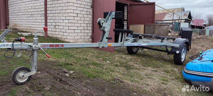 Лодка мотор прицеп