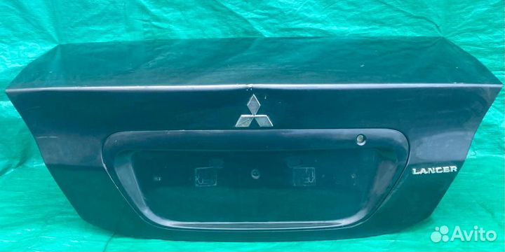 Крышка багажника Mitsubishi Lancer 9