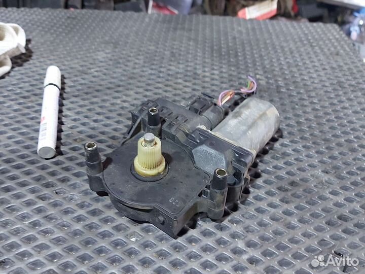 Моторчик стеклоподъемника задний левый Audi A6