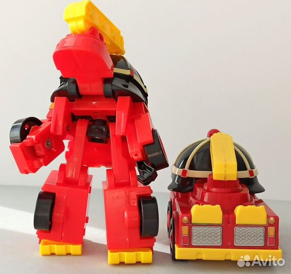 Машина пожарная инерционная робот-трансформер Рой