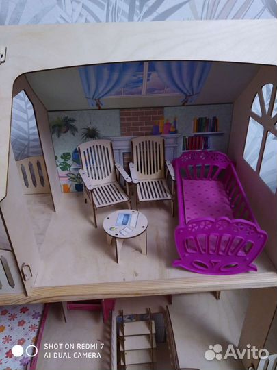 Кукольный домик с мебелью