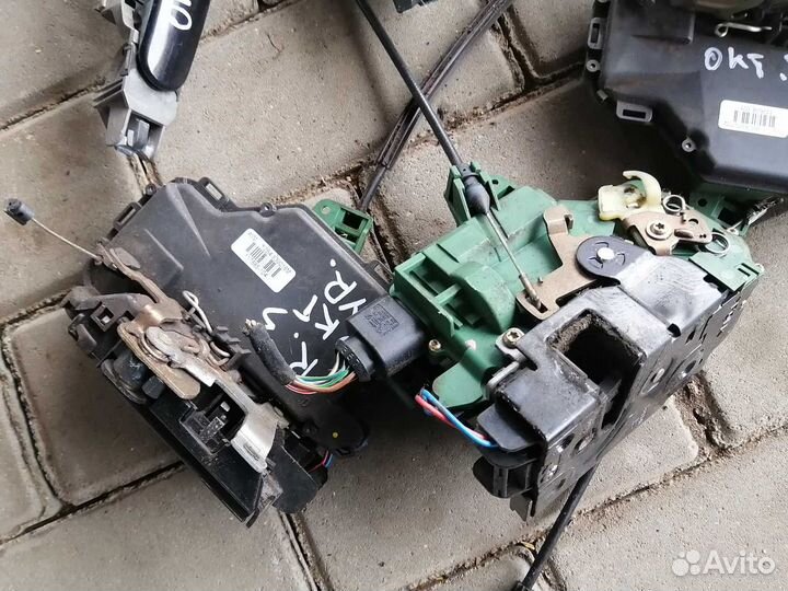 Замок Двери Шкода Октавия тур