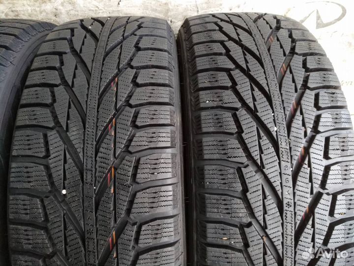 Nokian Tyres Hakkapeliitta R2 SUV 215/60 R17 100R