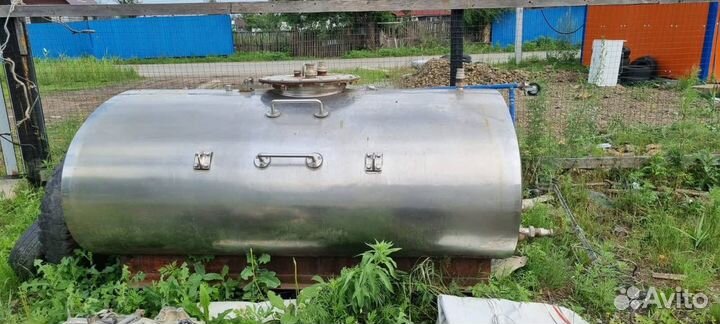 Емкость 2,5 куба, нержавейка, термос