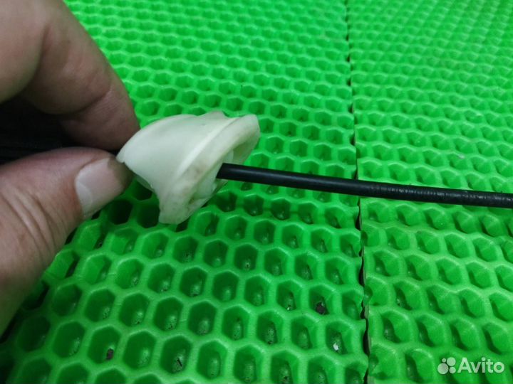 Трос замка двери задний Volkswagen Touareg NF 7P5