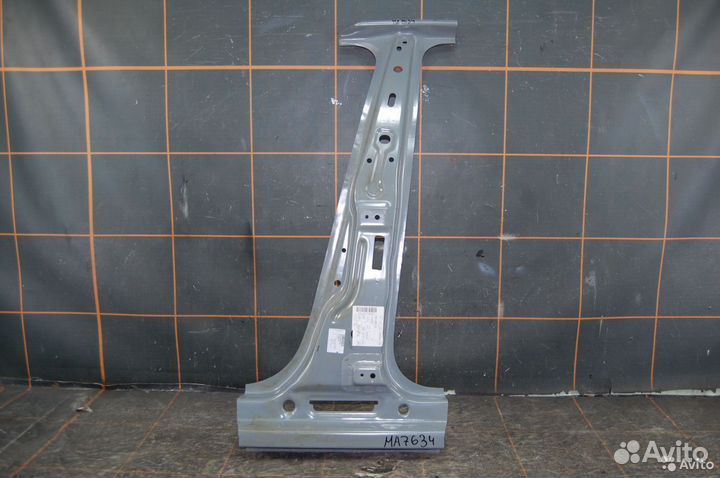 Стойка средняя левая - Skoda Rapid