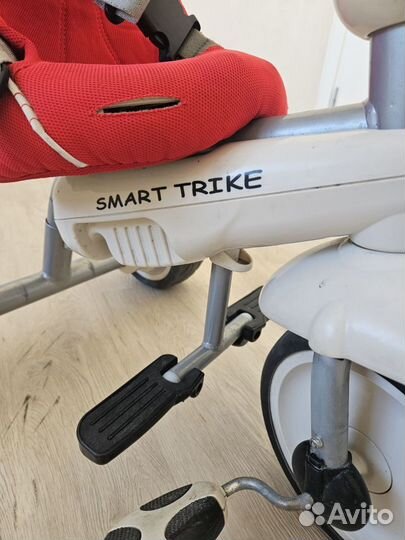 Детский велосипед с ручкой SMART trike