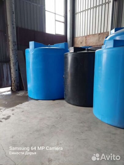 Емкость пластиковая под кас жку с обрешеткой