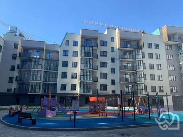 2-к. квартира, 107,8 м², 2/9 эт.