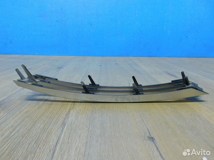 Решетка в бампер правая Land Rover Range Rover 13-22