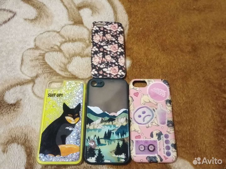 Чехлы на телефон на iPhone