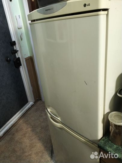 Холодильник бу LG