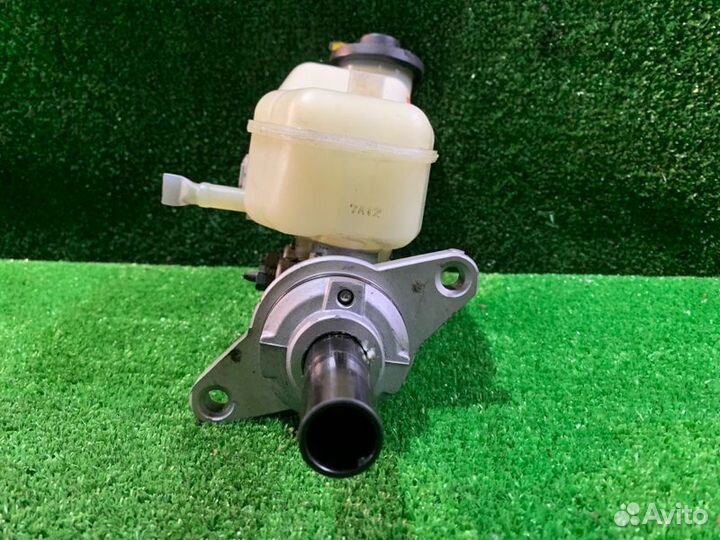 Главный тормозной цилиндр Toyota Corolla Fielder