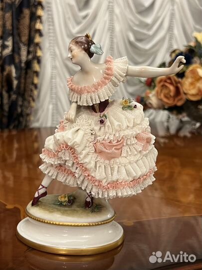 Фарфоровые статуэтки кружевницы балерины Германия