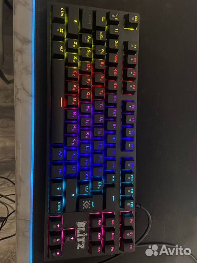 Механическая игровая клавиатура с подсветкой