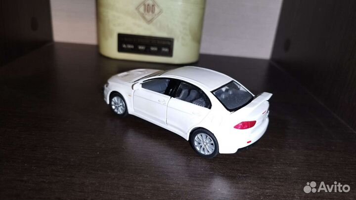 Mitsubishi lancer evolution 10 kinsmart