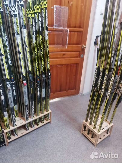 Подставка для беговых лыж