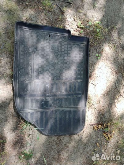 Автомобильные коврики резиновые