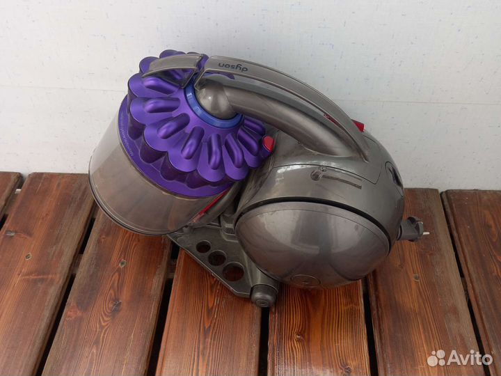 Пылесос Dyson Dc37 original состояние нового