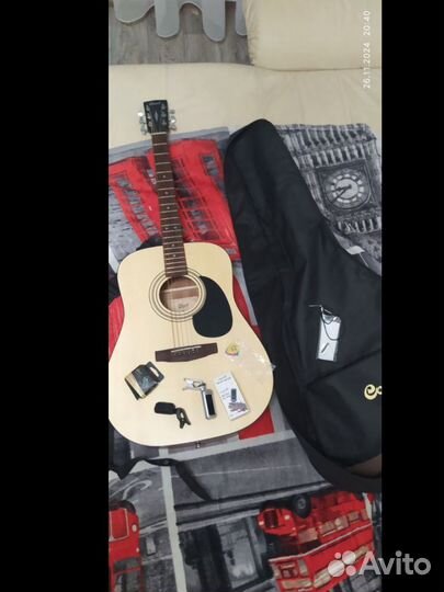 Акустическая гитара